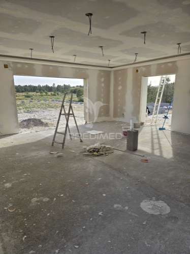 Moradia térrea de luxo | 5.000m² | piscina | ginásio | cinema privado | quinta do anjo