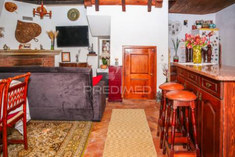 Moradia t2 com garagem independente em ribafria - alenquer