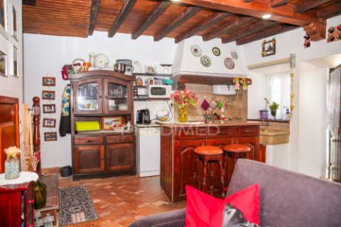 Moradia t2 com garagem independente em ribafria - alenquer