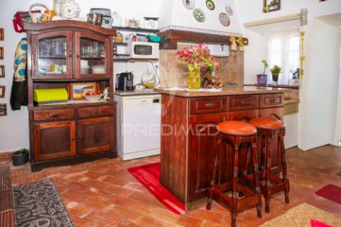 Moradia t2 com garagem independente em ribafria - alenquer