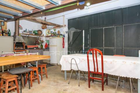 Moradia t2 com garagem independente em ribafria - alenquer