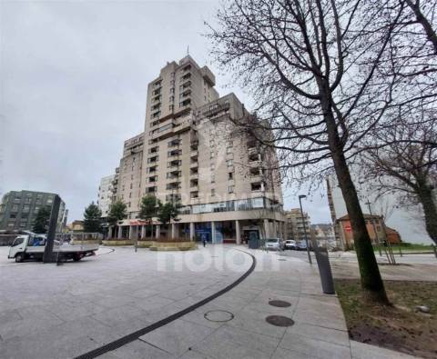 Apartamento t3+1 • 131 m² • varanda • vista deslumbrante • centro de são joão da madeira