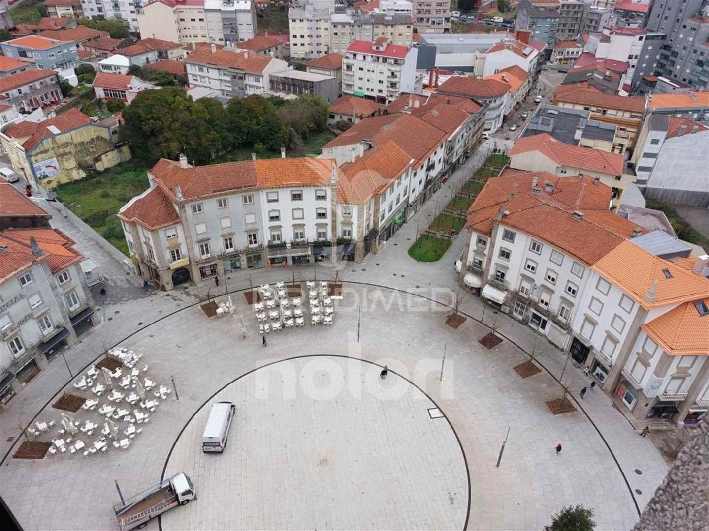 Apartamento t3+1 • 131 m² • varanda • vista deslumbrante • centro de são joão da madeira