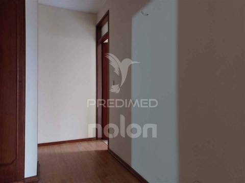 Apartamento t3+1 • 131 m² • varanda • vista deslumbrante • centro de são joão da madeira