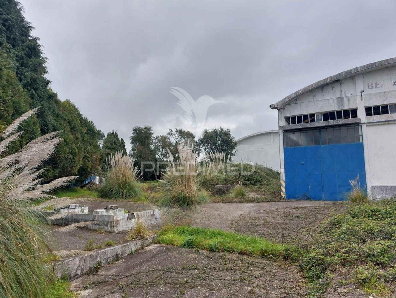 Armazém industrial - santa maria de lamas