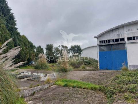 Armazém industrial - santa maria de lamas