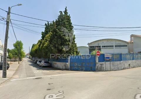 Armazém industrial - santa maria de lamas