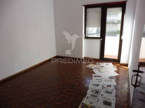 Apartamento t3 centro das paivas amora seixal