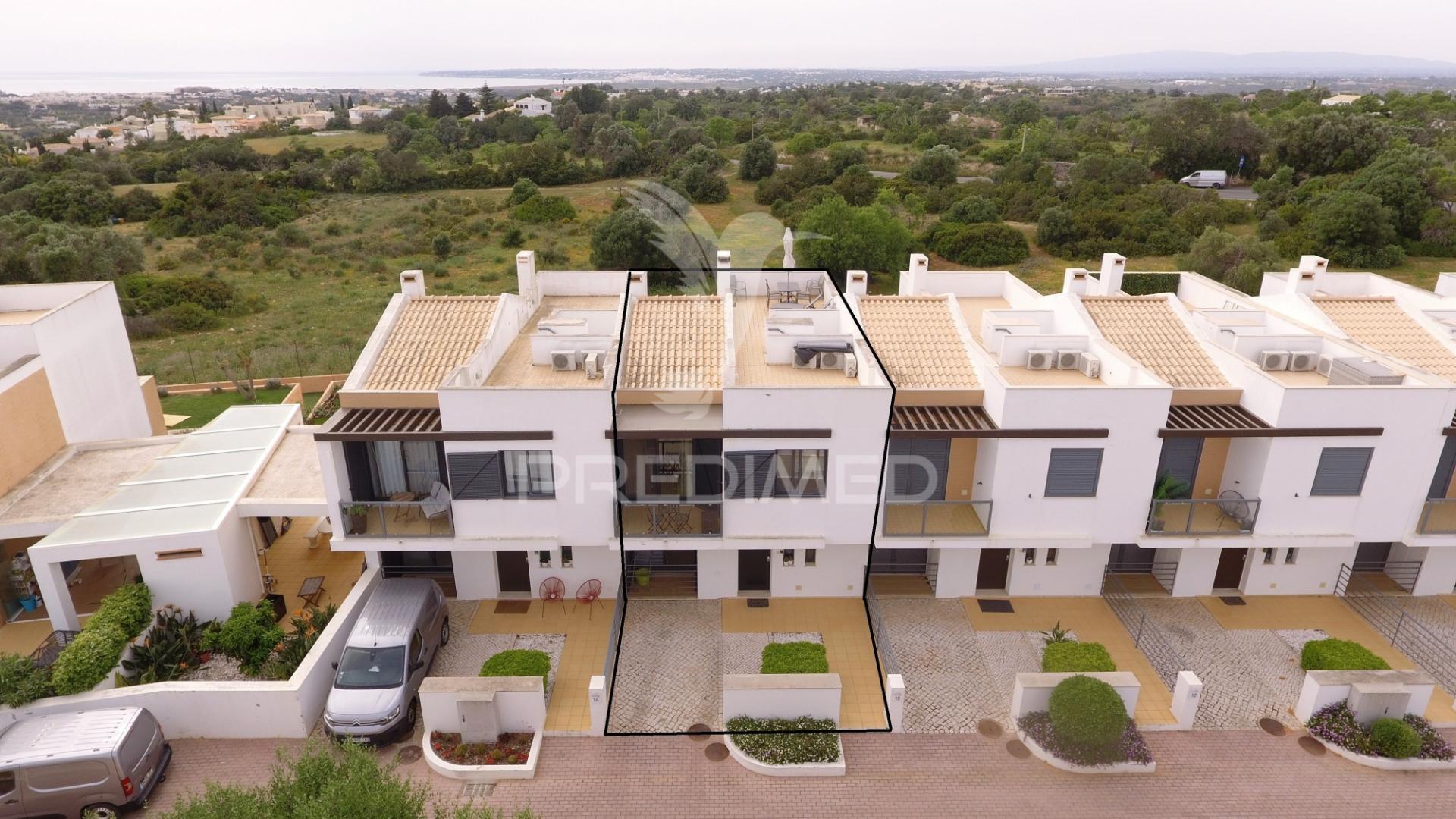 Moradia t3 em condomínio com piscina