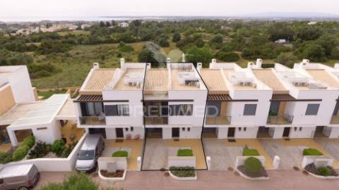 Moradia t3 em condomínio com piscina