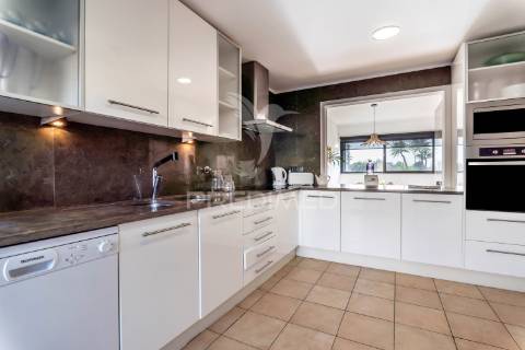 Moradia t3 em condomínio com piscina