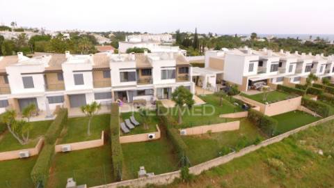 Moradia t3 em condomínio com piscina