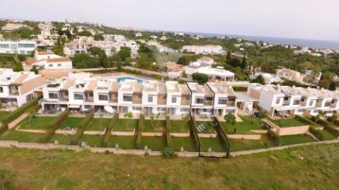 Moradia t3 em condomínio com piscina