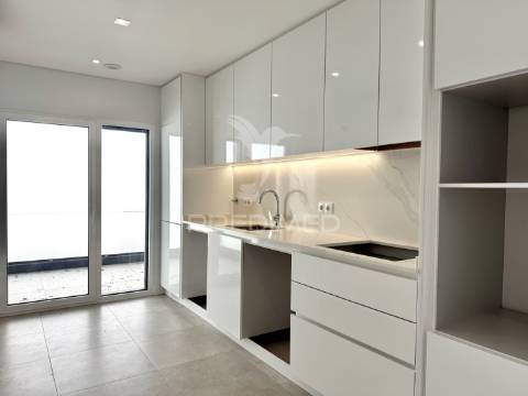 Apartamento t3 - triplex, condomínio privado no coração de leiria