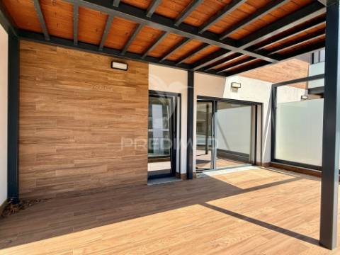 Apartamento t3 - triplex, condomínio privado no coração de leiria