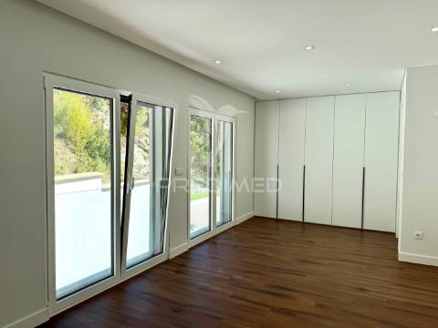Apartamento t3 - triplex, condomínio privado no coração de leiria