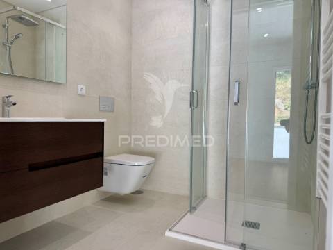 Apartamento t3 - triplex, condomínio privado no coração de leiria