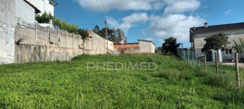 Terreno de construçao em leira