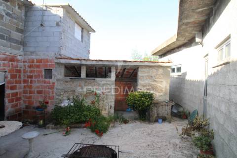 Quintinha com moradia t3 em fonte arcada, penafiel