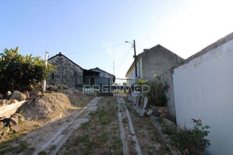 Quintinha com moradia t3 em fonte arcada, penafiel