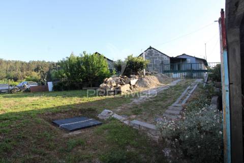 Quintinha com moradia t3 em fonte arcada, penafiel