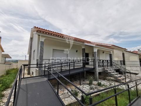 Moradia isolada a 3 minutos do centro da cidade