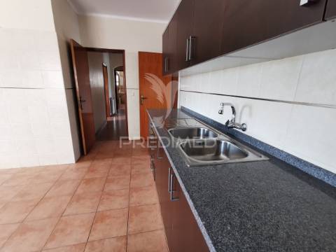 Moradia isolada a 3 minutos do centro da cidade