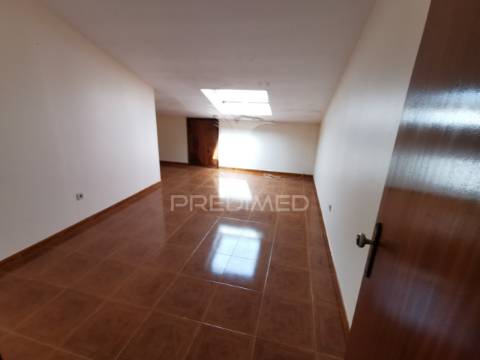 Moradia isolada a 3 minutos do centro da cidade