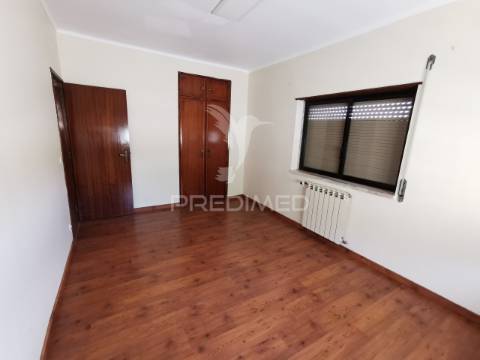 Moradia isolada a 3 minutos do centro da cidade