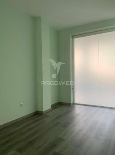 Apartamento t4 rasa v.n. de gaia
