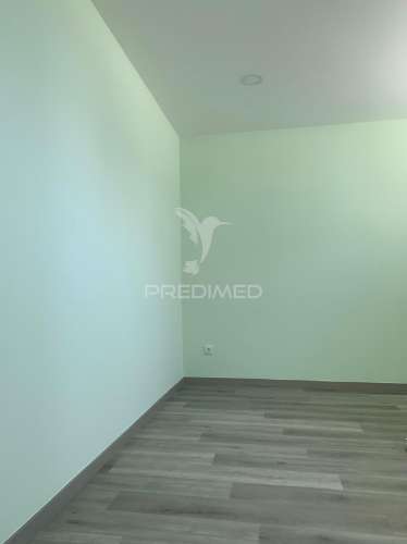 Apartamento t4 rasa v.n. de gaia