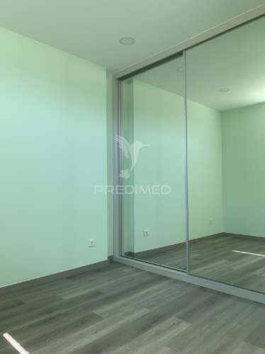 Apartamento t4 rasa v.n. de gaia