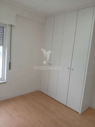 Apartamento t2 para arrendamento em são joão da madeira