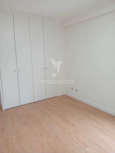 Apartamento t2 para arrendamento em são joão da madeira