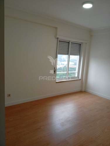 Apartamento t2 para arrendamento em são joão da madeira