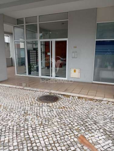 Apartamento t2 para arrendamento em são joão da madeira