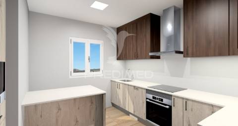 Moradia t3, em fase de remodelação – meia via, torres novas