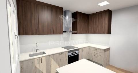 Moradia t3, em fase de remodelação – meia via, torres novas