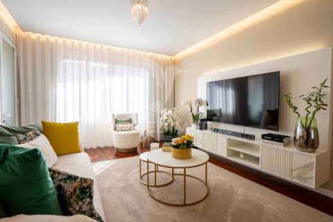 Apartamento t2 no centro do caniço