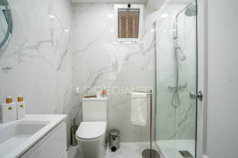 Apartamento t2 no centro do caniço