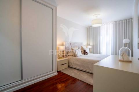 Apartamento t2 no centro do caniço