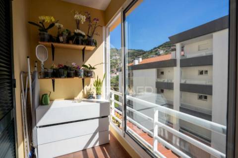 Apartamento t2 no centro do caniço