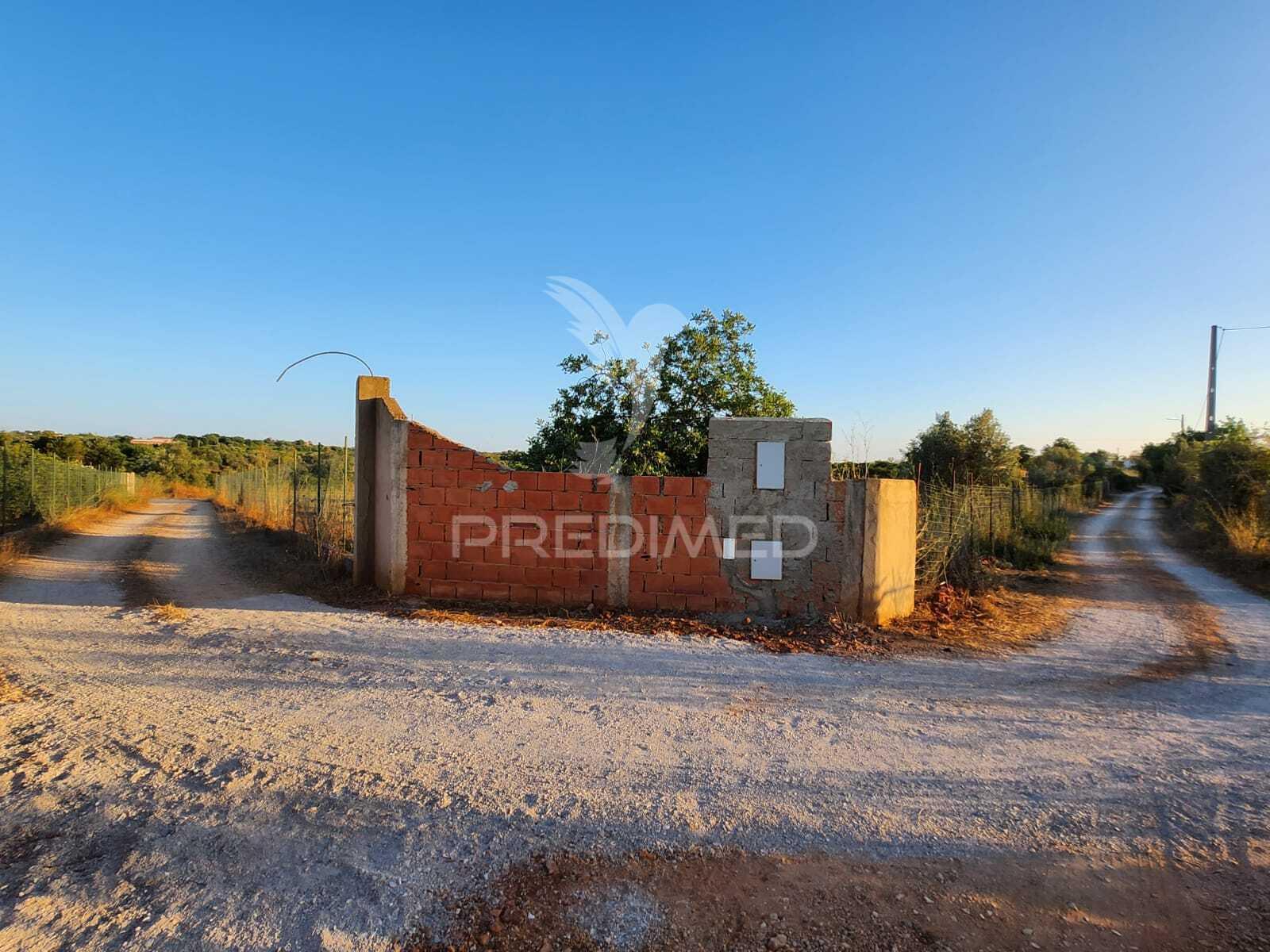 Terreno com agua e luz