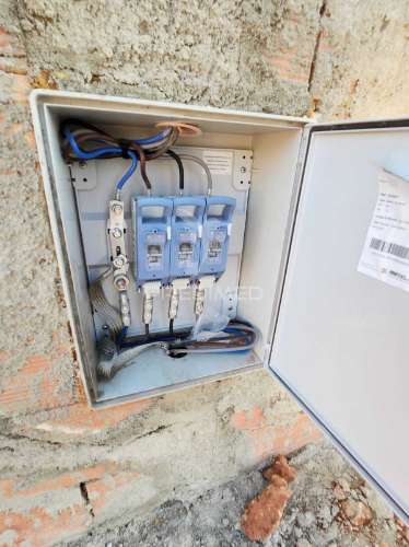 Terreno com agua e luz