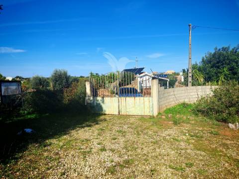 Terreno com agua e luz