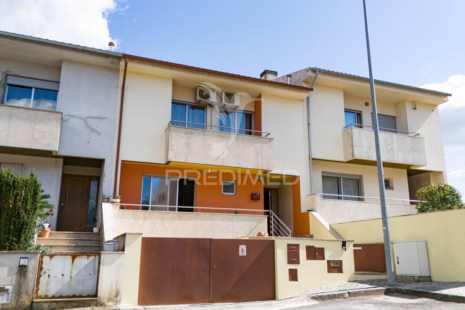 Moradia t3 em palmeira