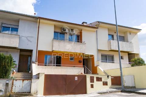 Moradia t3 em palmeira