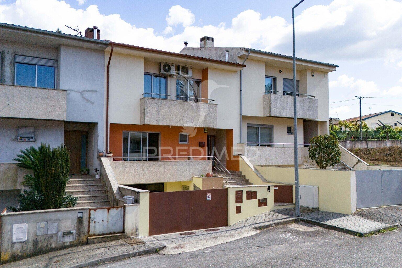 Moradia t3 em palmeira