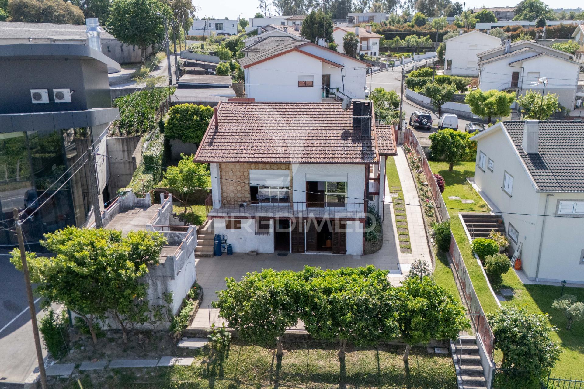 Moradia t4 | barbudo, vila verde | excelente localização