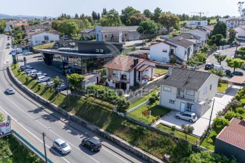 Moradia t4 | barbudo, vila verde | excelente localização